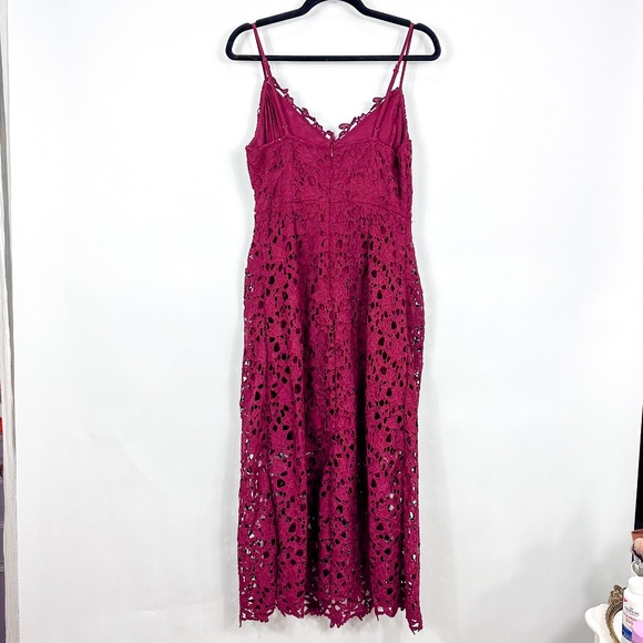 ASTR the Label Maroon Lace Sleeveless Midi Dress - Picture 4 of 6